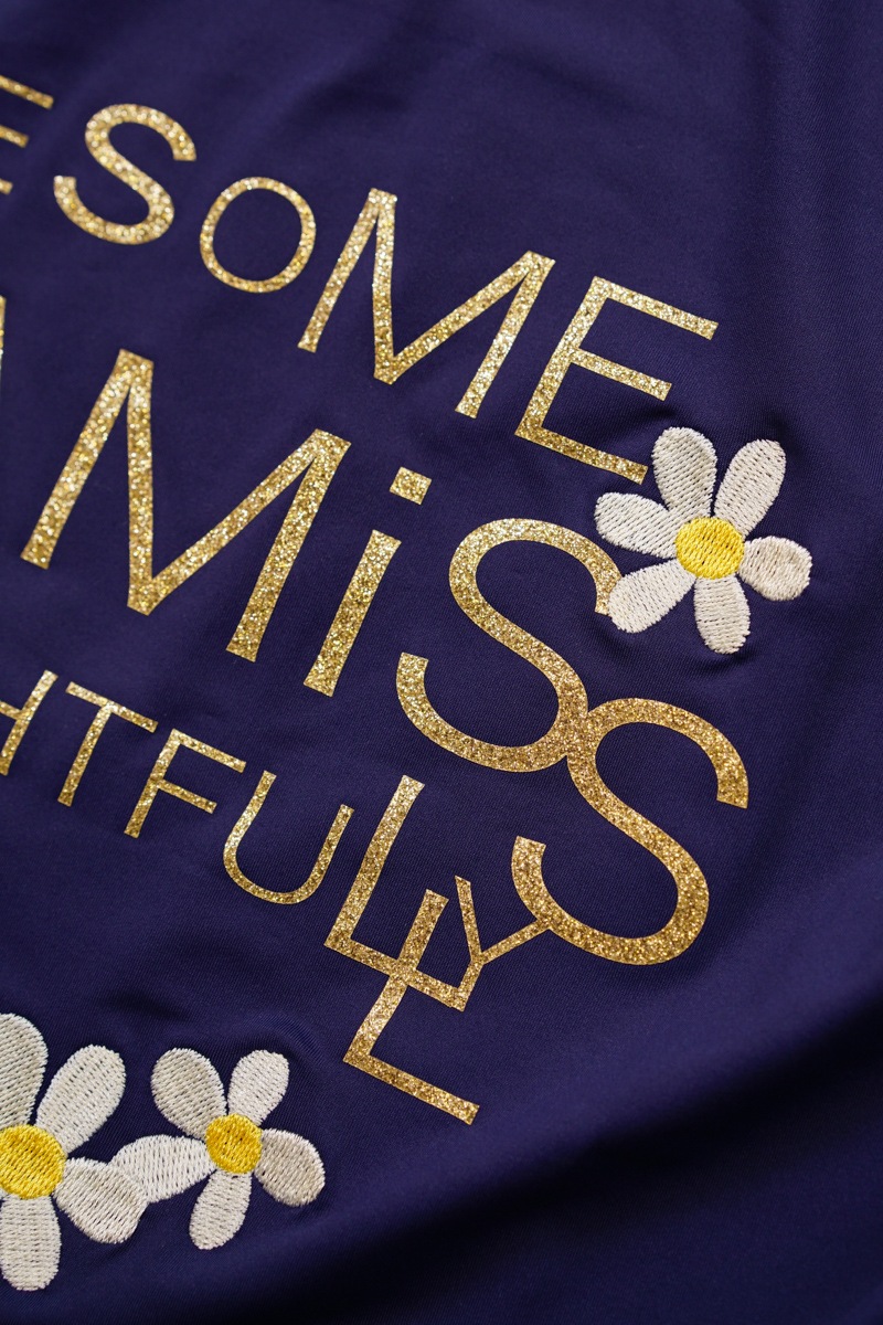 フラワー刺繍タックＴシャツ  ブラック　1534-1606