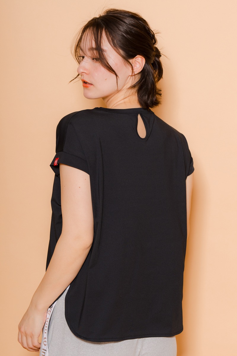 フラワー刺繍タックＴシャツ  ブラック　1534-1606