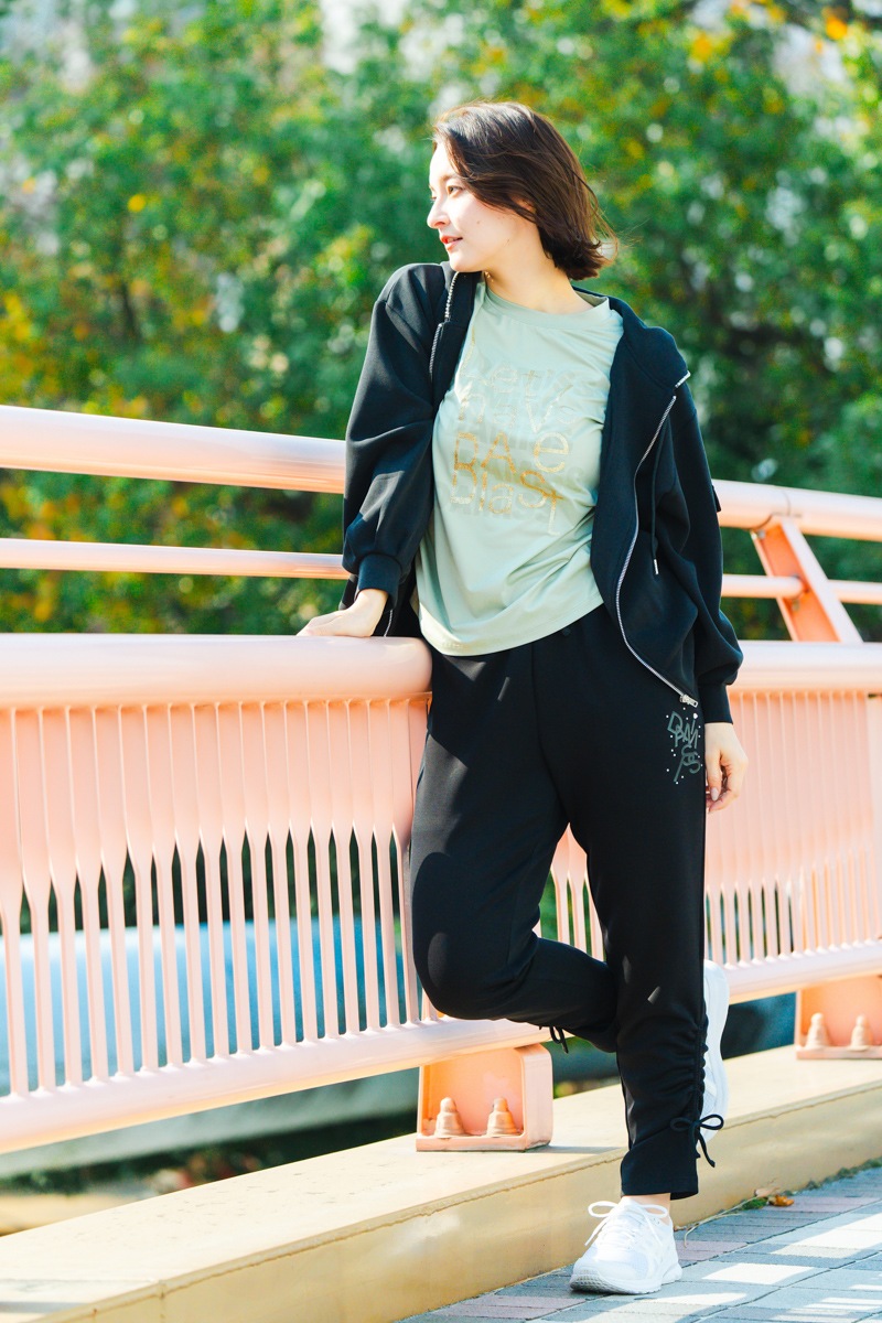 ラインストーンジップUPパーカー ブラック 1535-1424