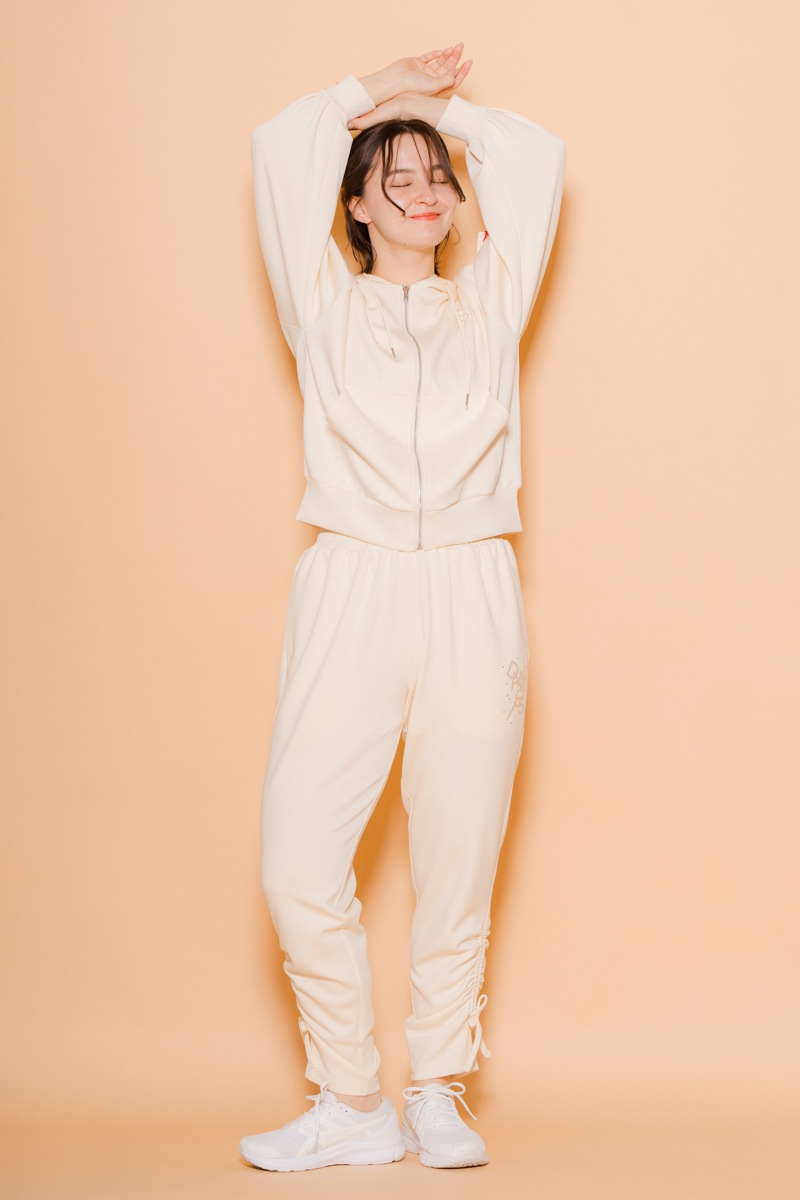 ラインストーンジップUPパーカー　アイボリー　1535-1424 