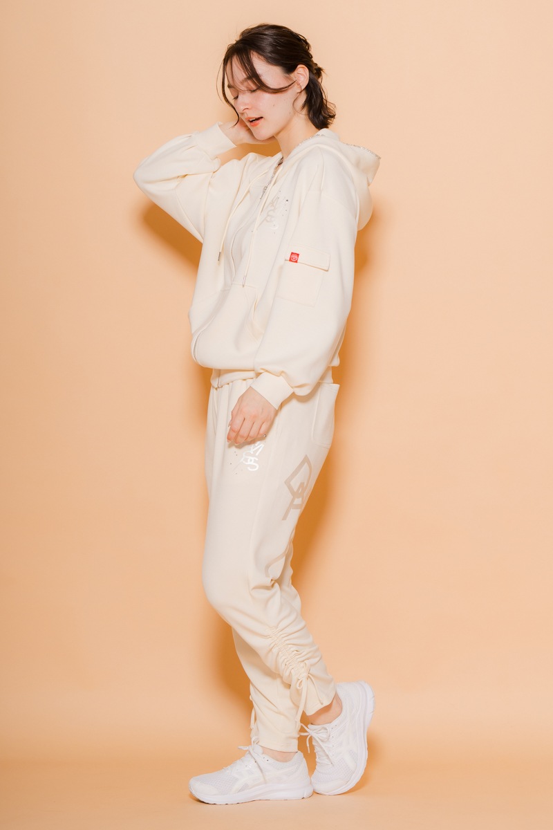 ラインストーンジップUPパーカー　アイボリー　1535-1424 