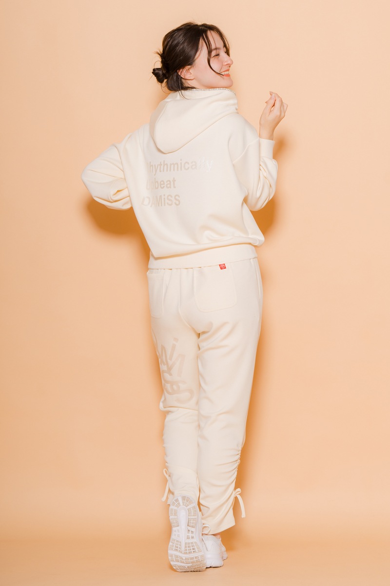 ラインストーンジップUPパーカー　アイボリー　1535-1424 