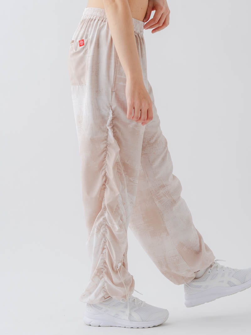 Airyシャーリングプリントパンツ  ベージュ  1632-1801