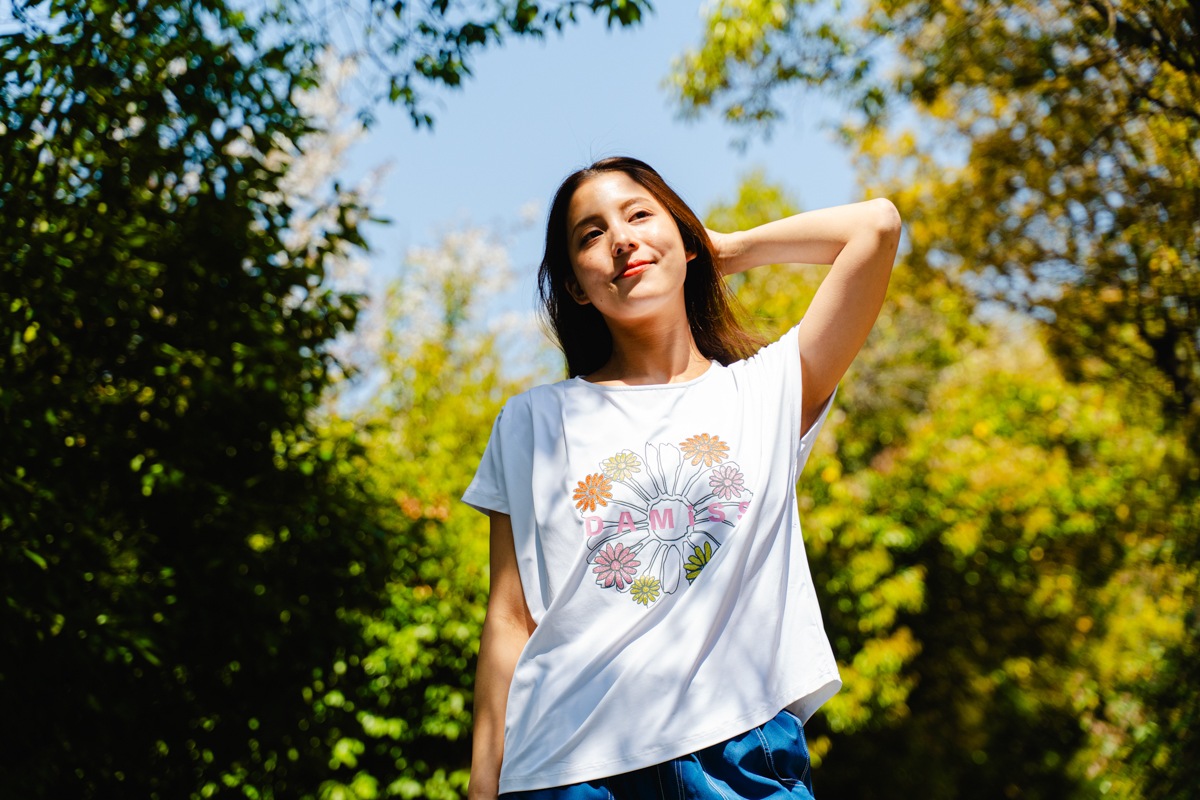 フラワータックTシャツ ホワイト 1534-1431