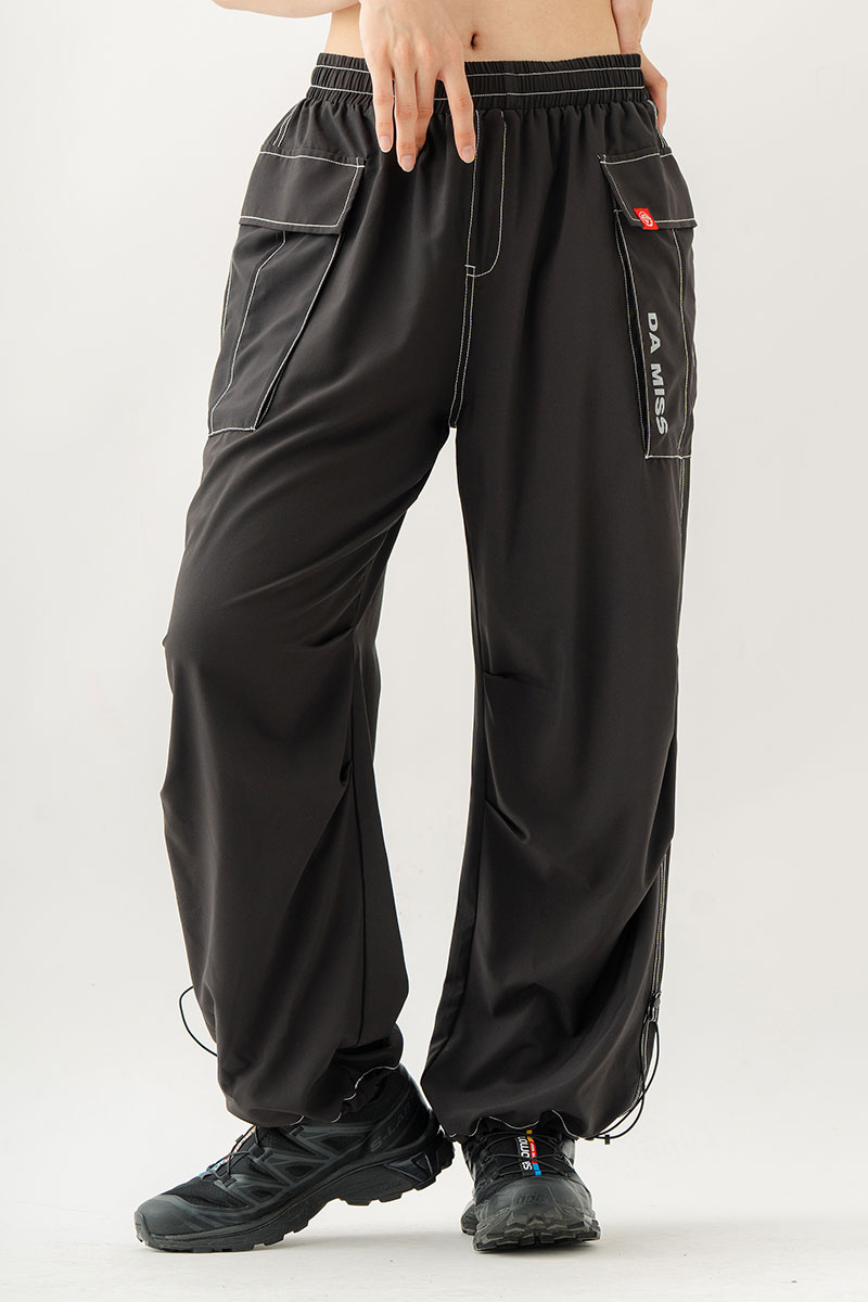 期間限定！JAZZERCISE カーゴパンツ 黒M 新品未使用試着のみ Airyワイドカーゴパンツ ブラック 1532-1434 | D SHOP 着心地の