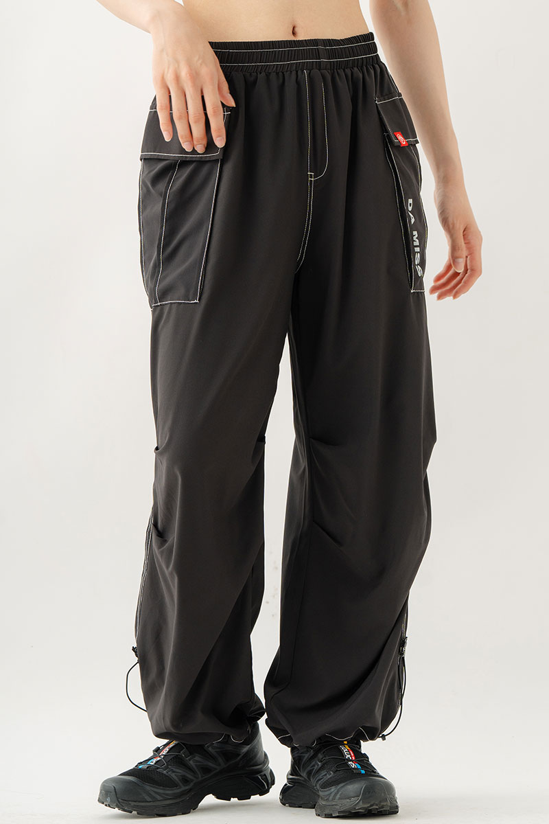 新品 intimite 撥水カーゴパンツ ブラック 新品 intimite撥水カーゴパンツ - メルカリ