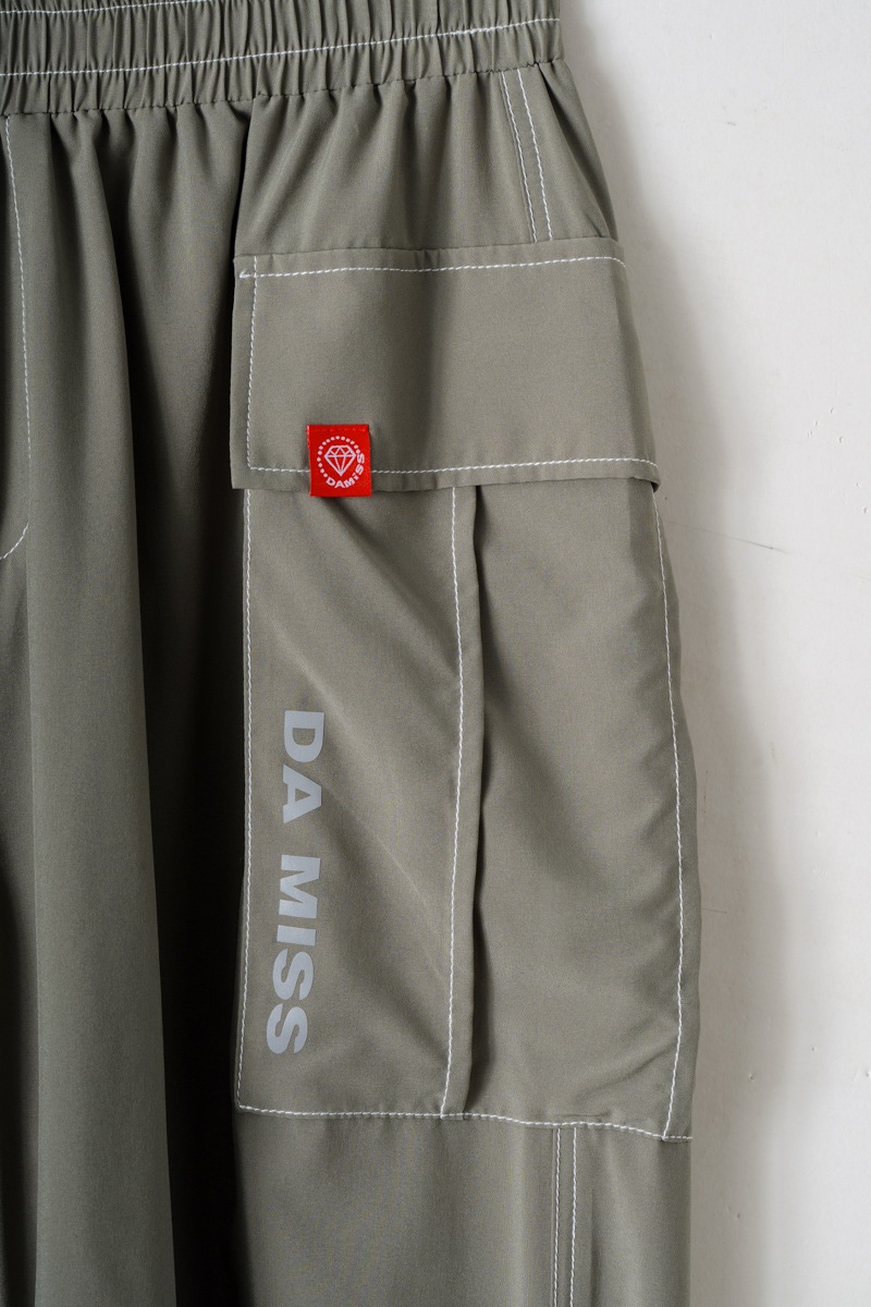 Airyワイドカーゴパンツ カーキ 1532-1434