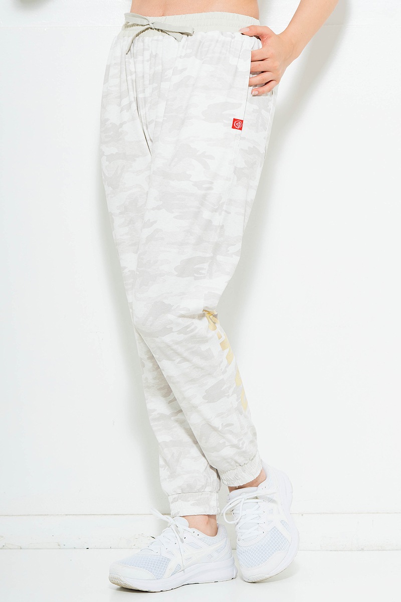 【先行割10％OFF】　迷彩ニットジョガーパンツ ベージュ　1632-1477【6/12まで】