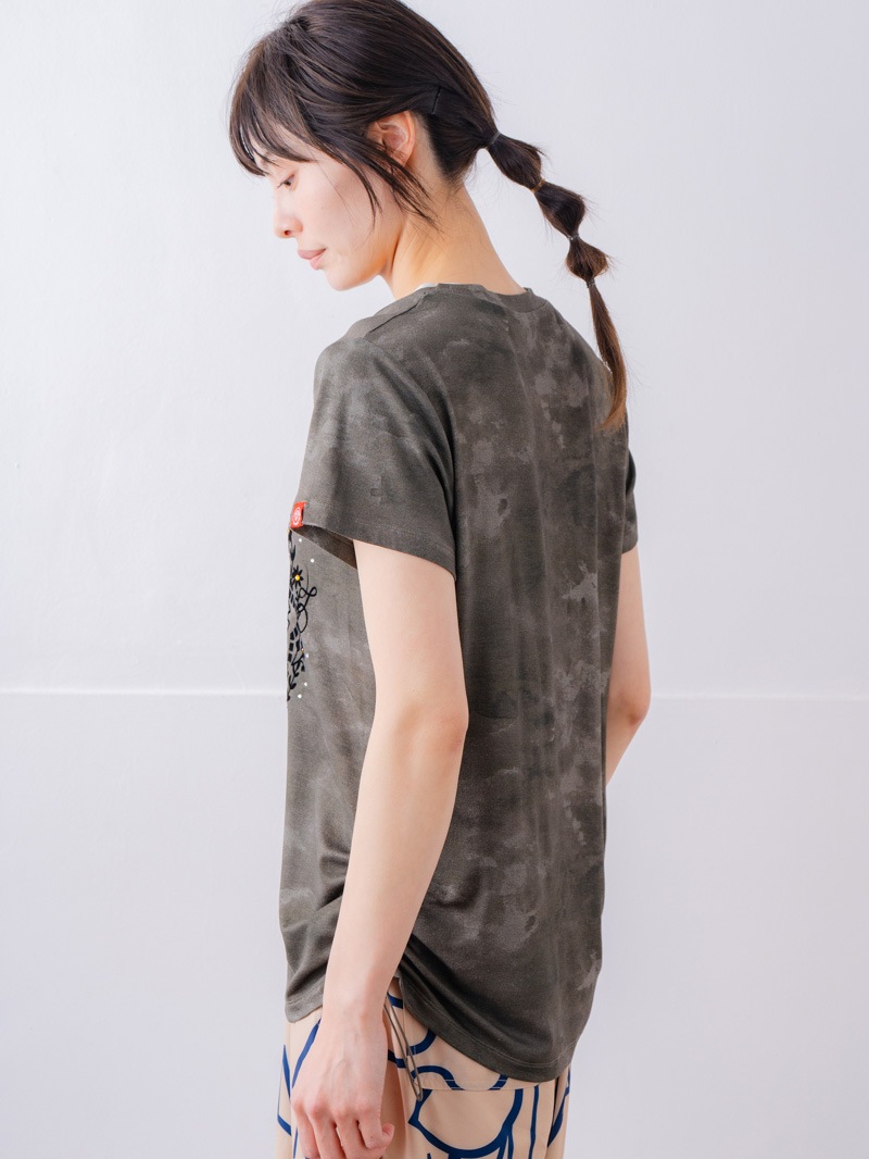 フロッキープリント Tシャツ カーキ 1534-1457