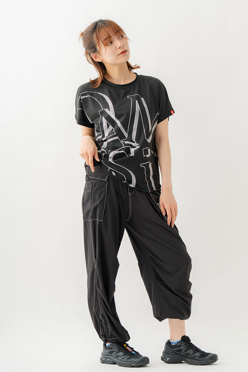 ボールドロゴTシャツ　ブラック　1534-1611