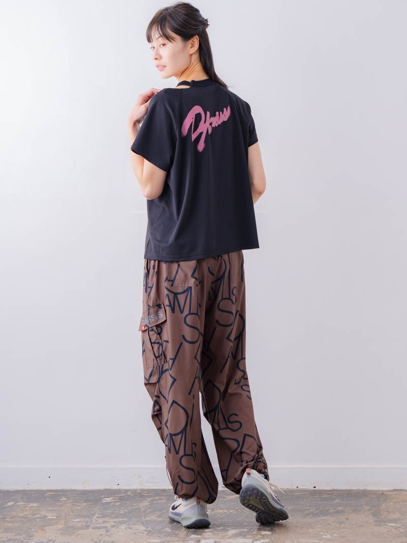 スプレーロゴ ウェッジ Tシャツ ブラック 1534-1456