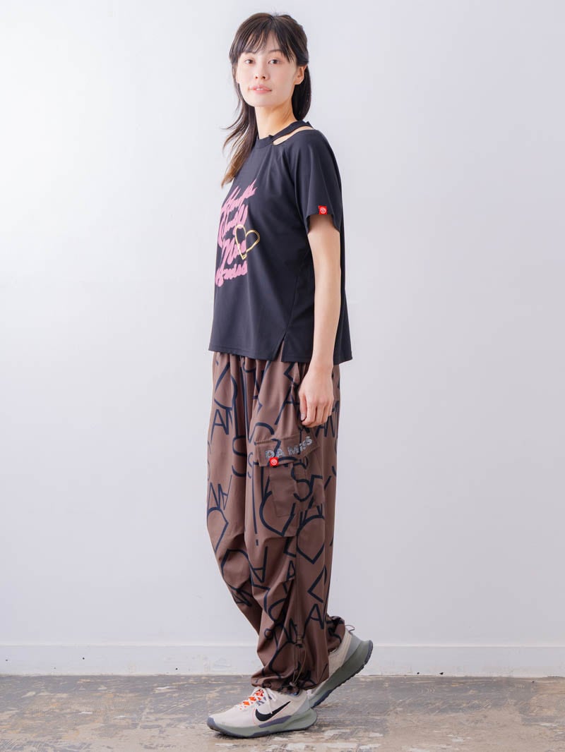 スプレーロゴ ウェッジ Tシャツ ブラック 1534-1456