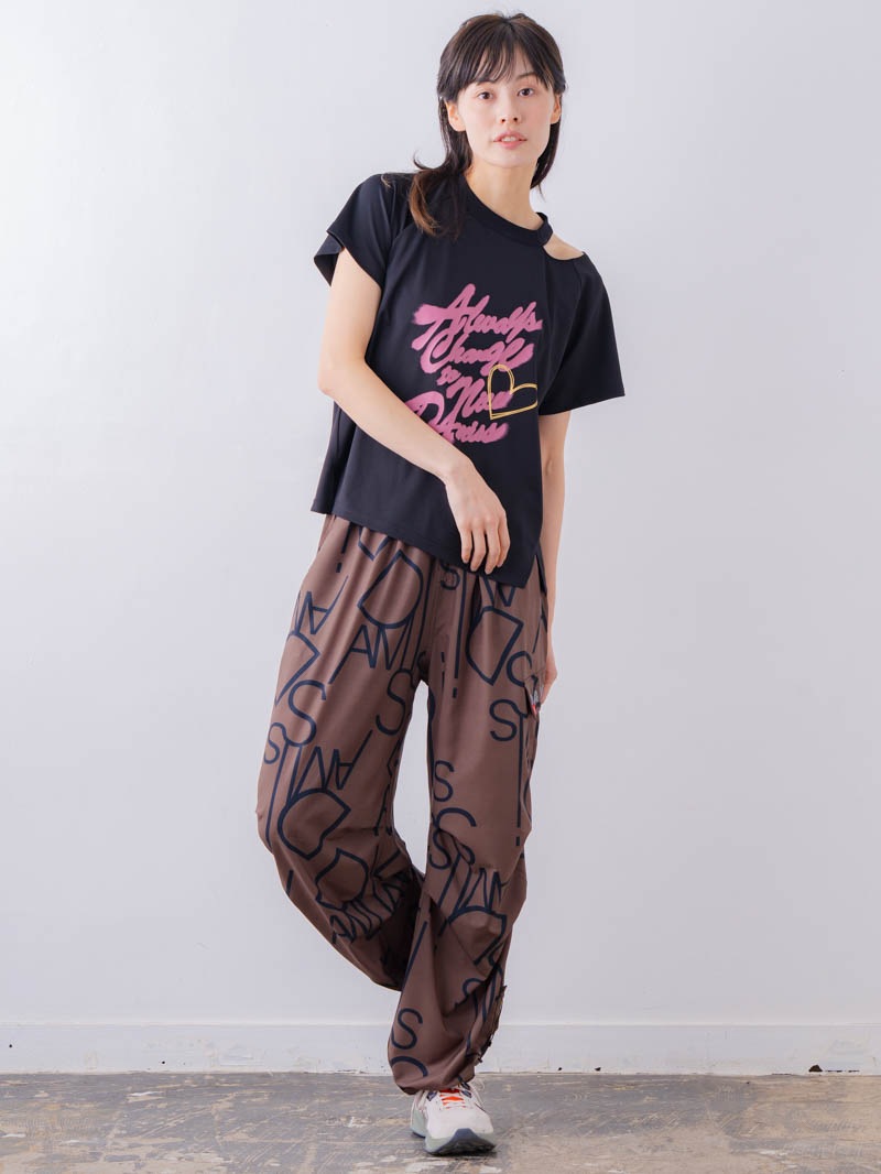 スプレーロゴ ウェッジ Tシャツ ブラック 1534-1456