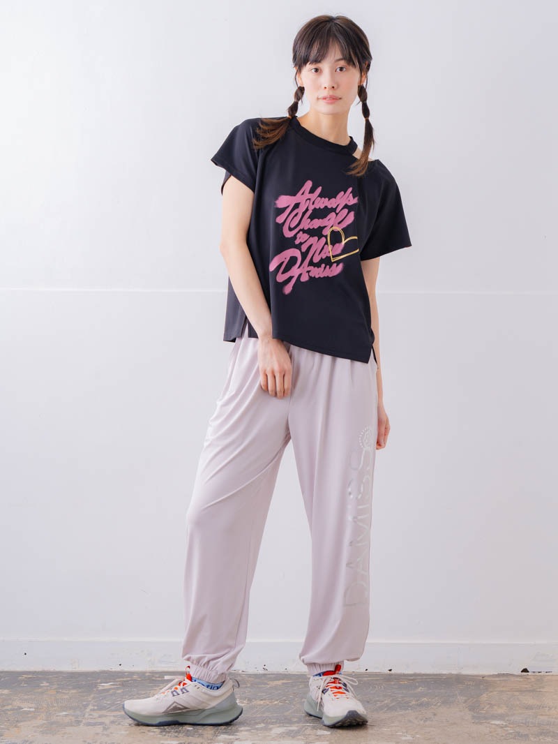 スプレーロゴ ウェッジ Tシャツ ブラック 1534-1456