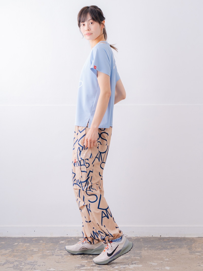 スプレーロゴ ウェッジ Tシャツ サックス 1534-1456