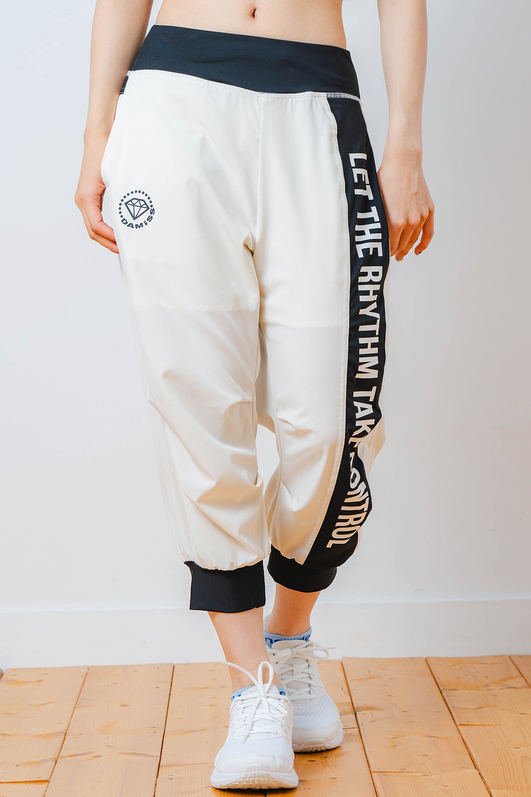 Airy カプリ パンツ アイボリー 1531-1444