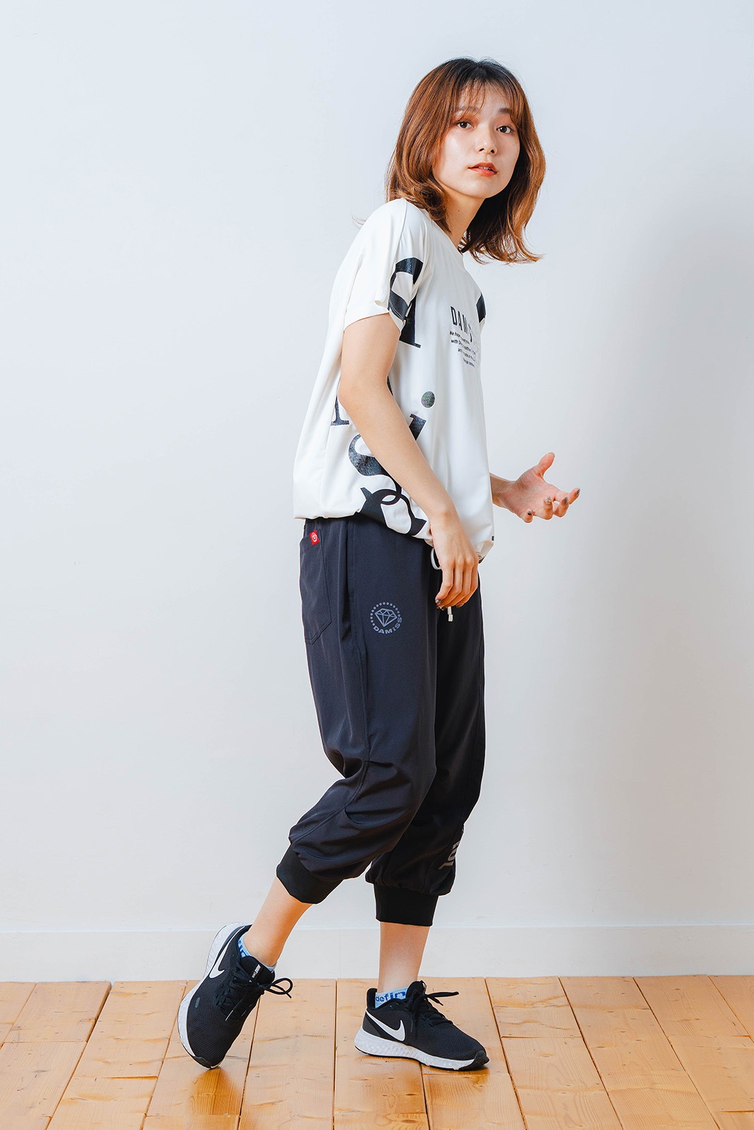 Airy カプリ パンツ ブラック 1531-1444