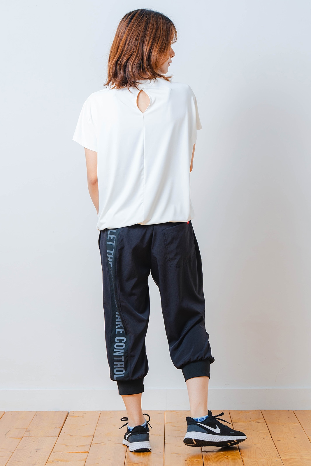 Airy カプリ パンツ ブラック 1531-1444