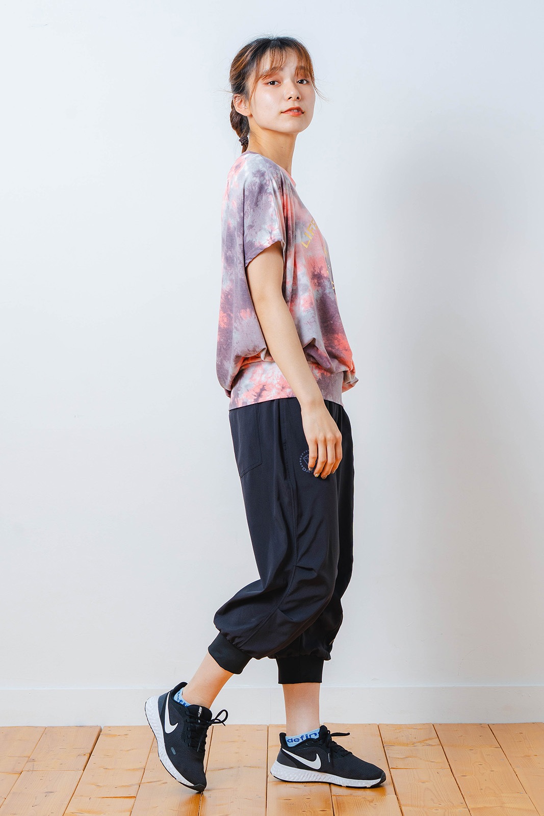 Airy カプリ パンツ ブラック 1531-1444