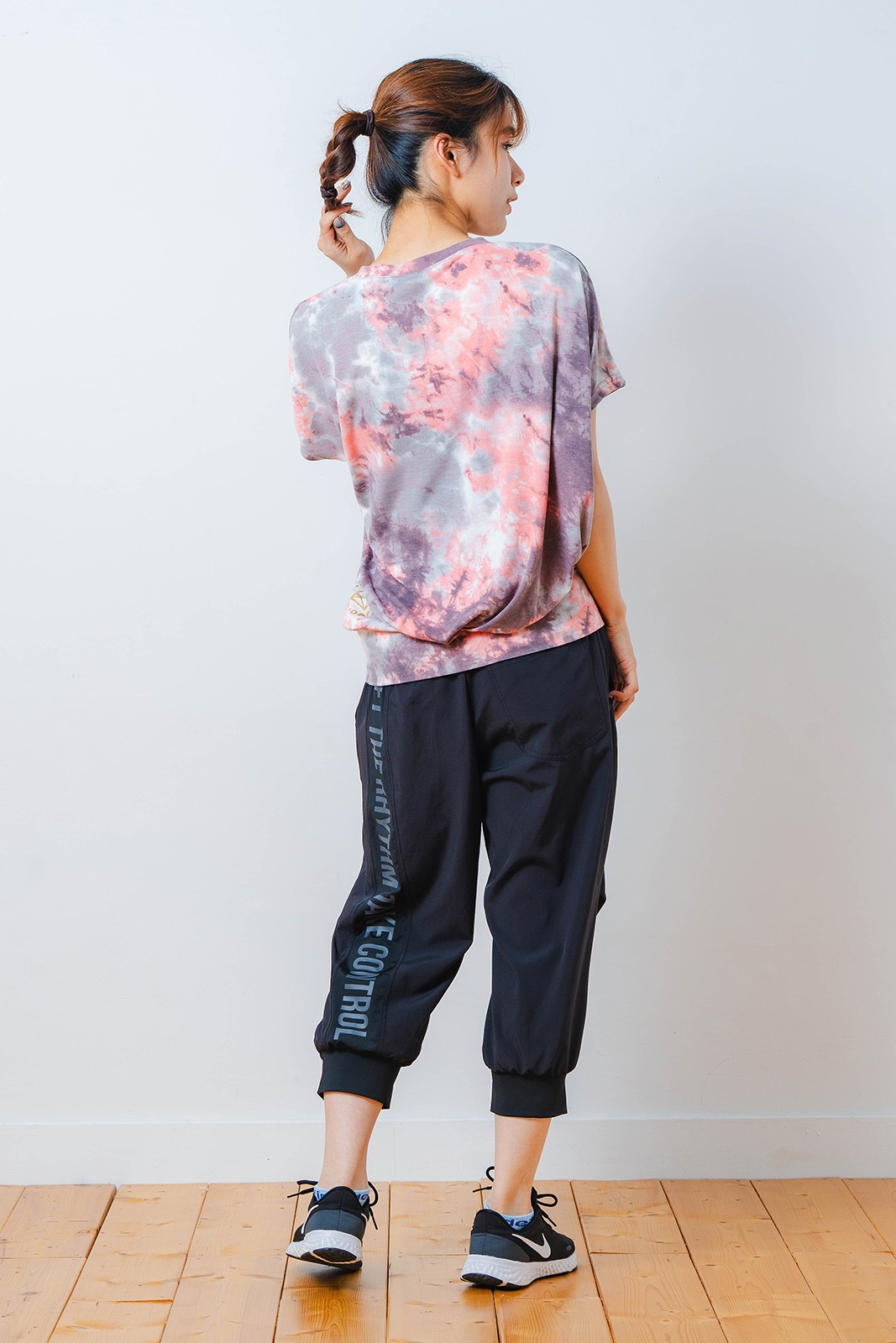 Airy カプリ パンツ ブラック 1531-1444