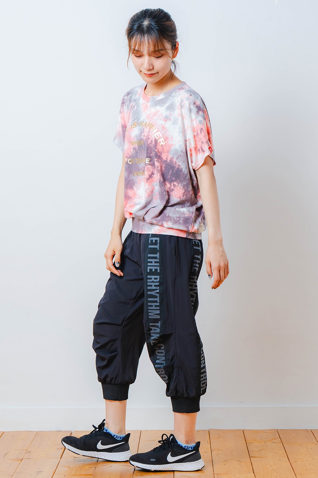 Airy カプリ パンツ ブラック 1531-1444