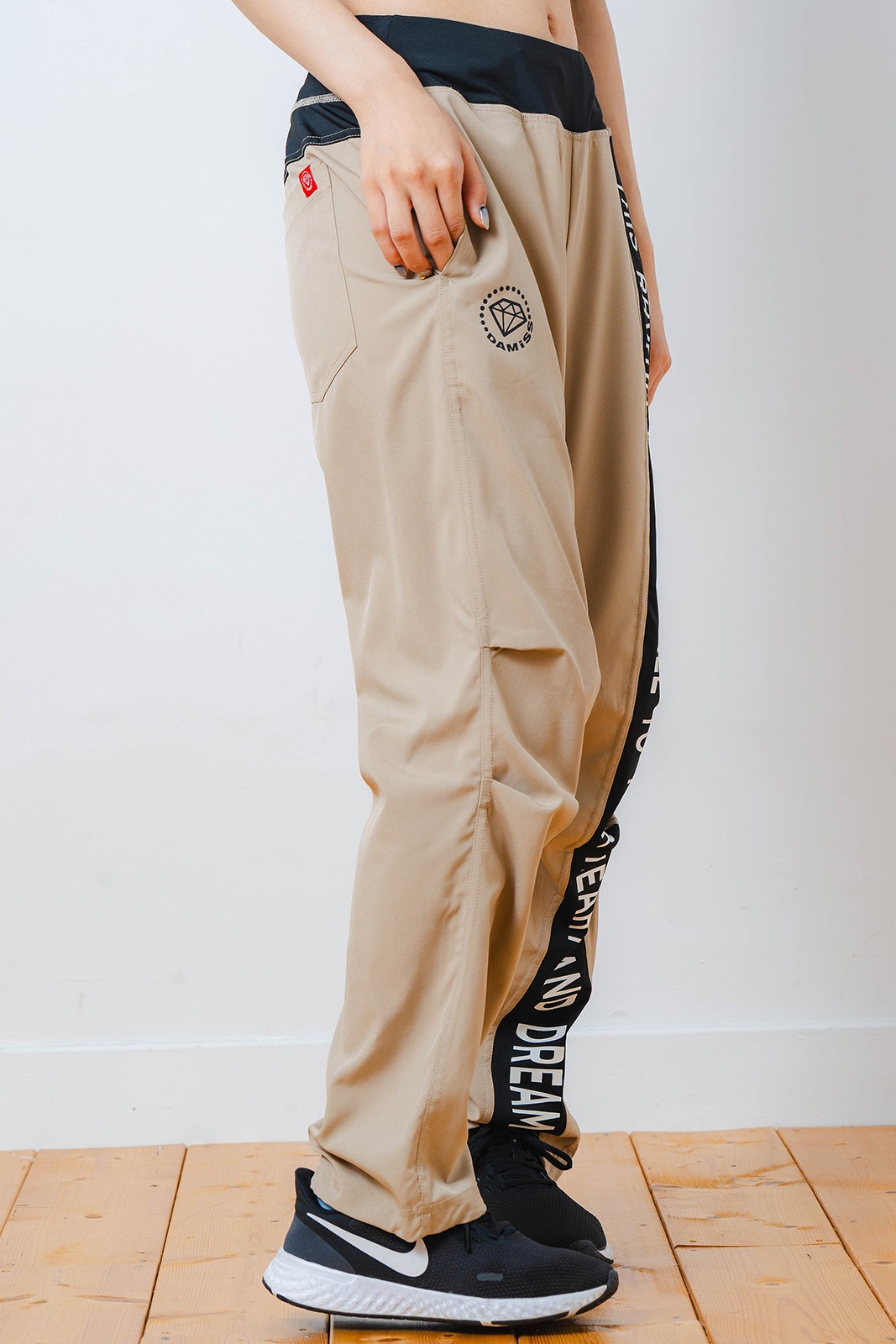 Airy スタンダード パンツ ベージュ 1532-1445