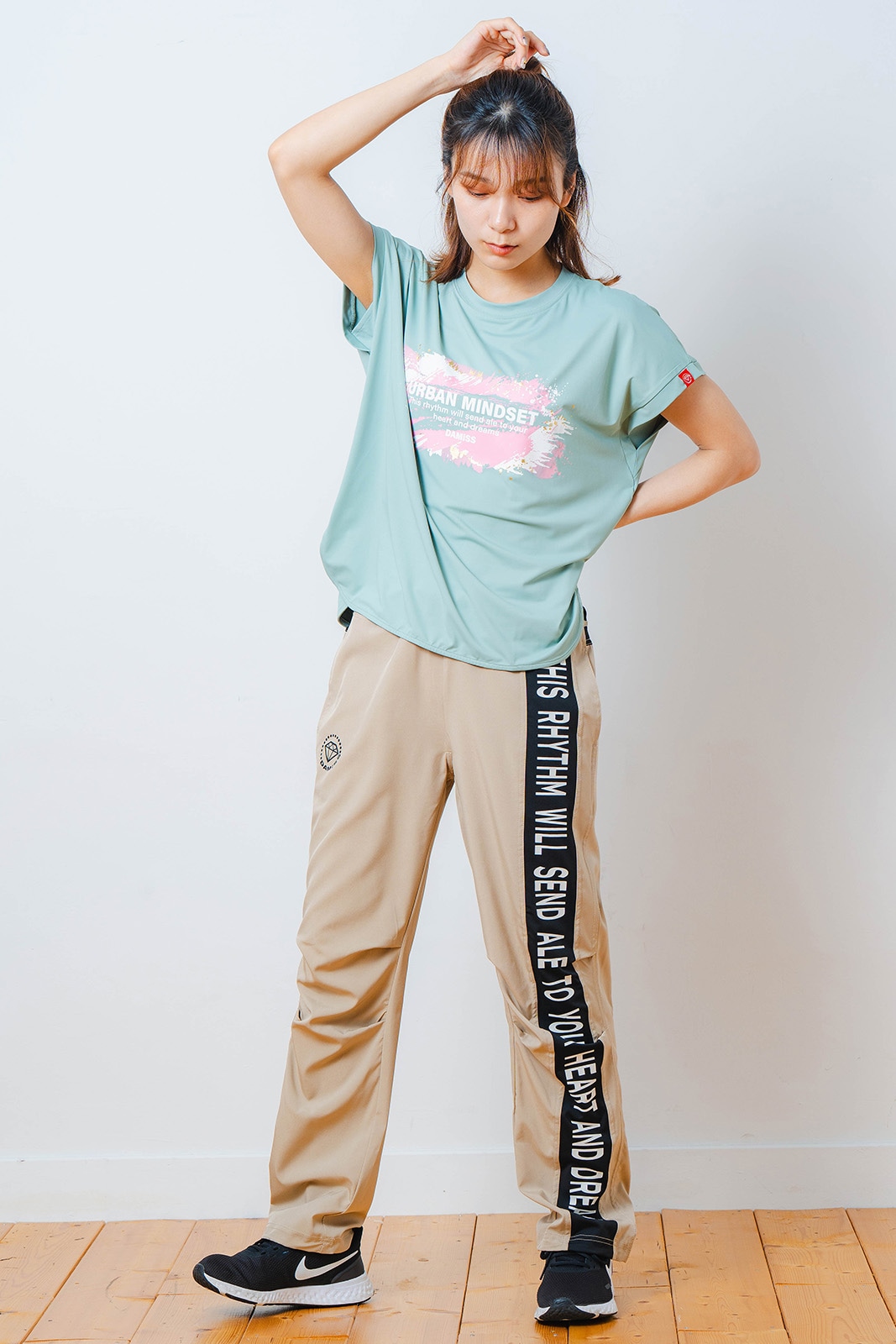 Airy スタンダード パンツ ベージュ 1532-1445