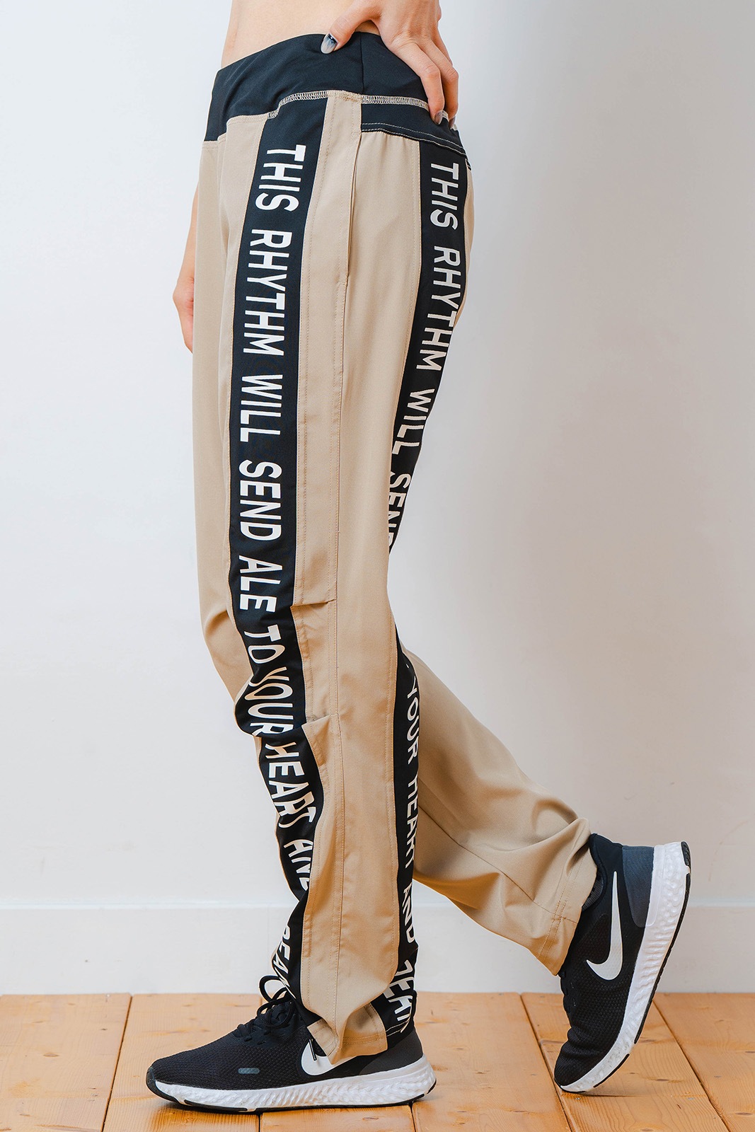 Airy スタンダード パンツ ベージュ 1532-1445