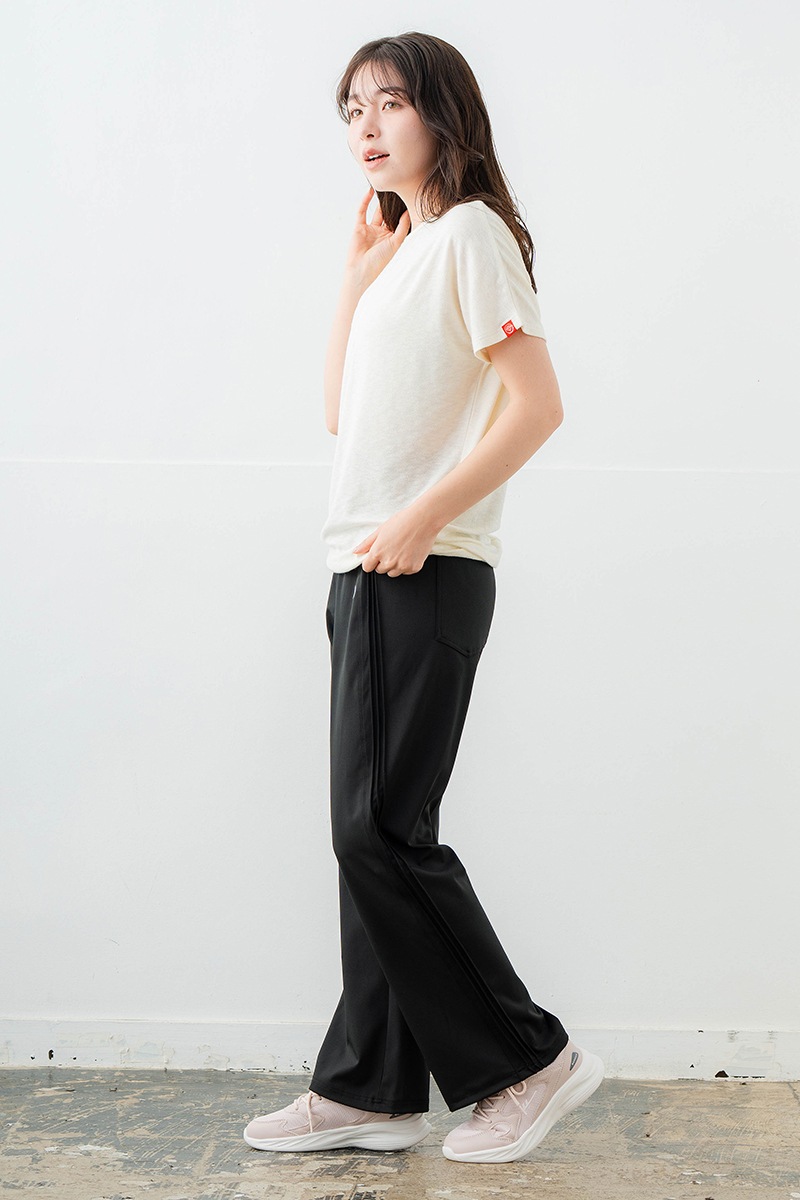 刺繍モチーフリヨセルTシャツ アイボリー　5634-1629