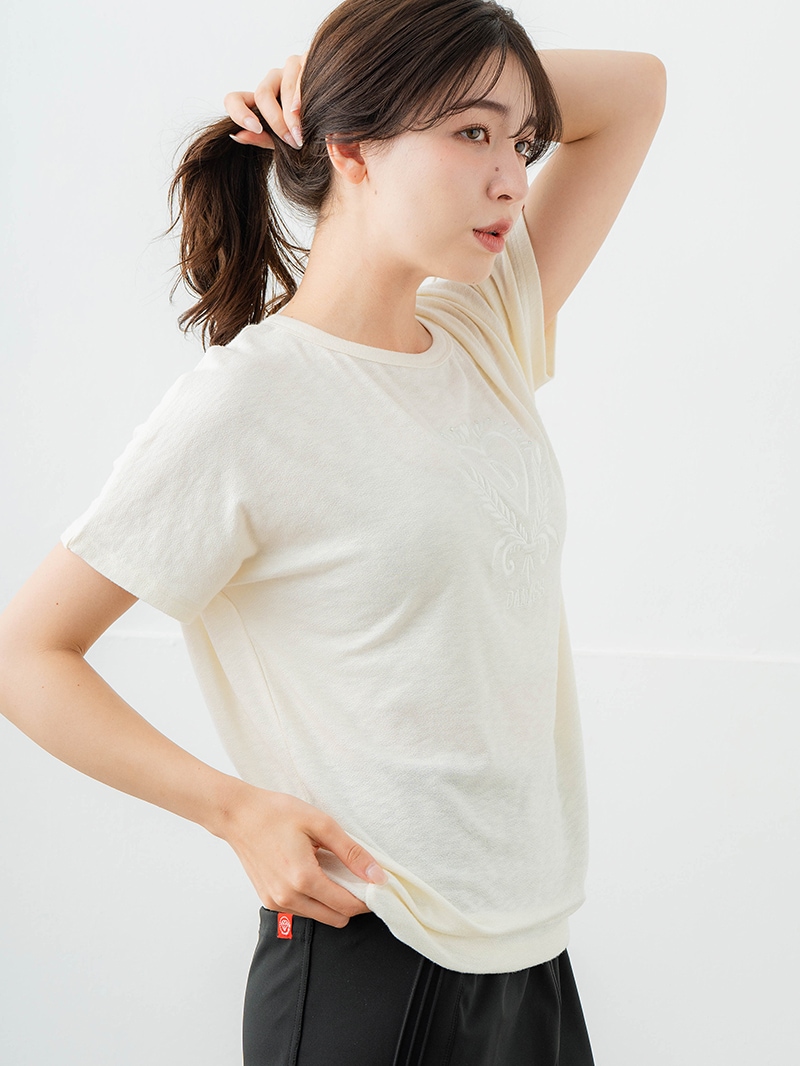刺繍モチーフリヨセルTシャツ アイボリー　5634-1629