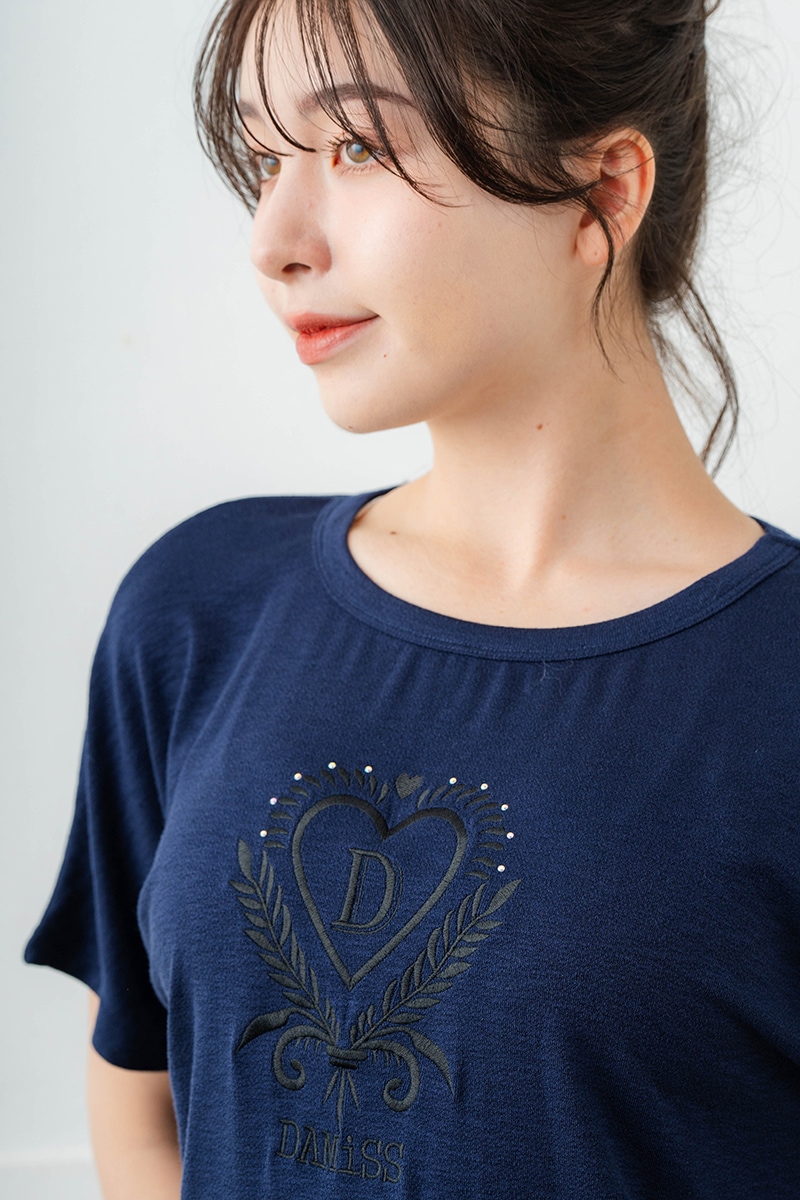 刺繍モチーフリヨセルTシャツ アイボリー　5634-1629