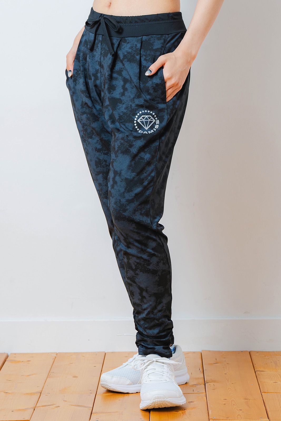 先行割10％OFF】モノトーン ストレッチ パンツ ブラック 1532