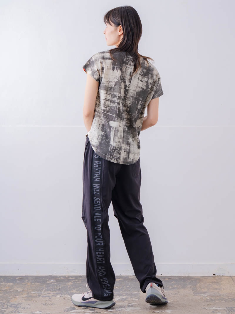 ブロックフォームロゴ Ｔシャツ ホワイト 1534-1617