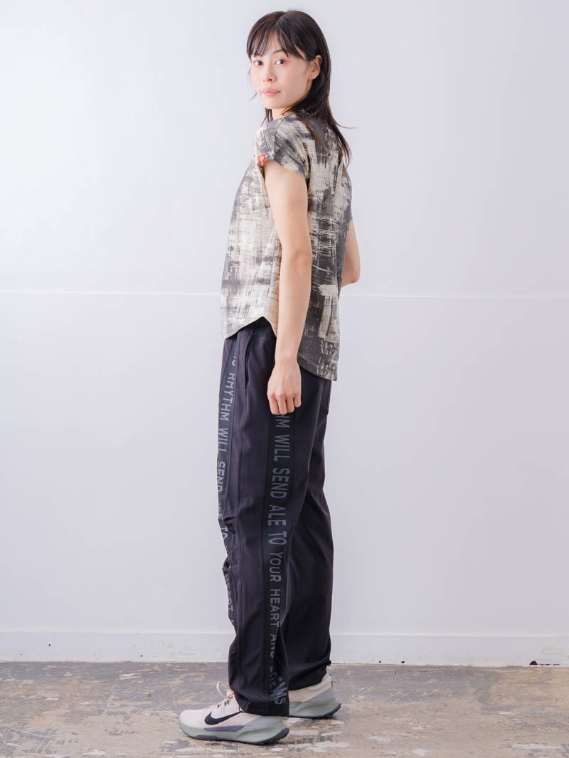 ブロックフォームロゴ Ｔシャツ ホワイト 1534-1617