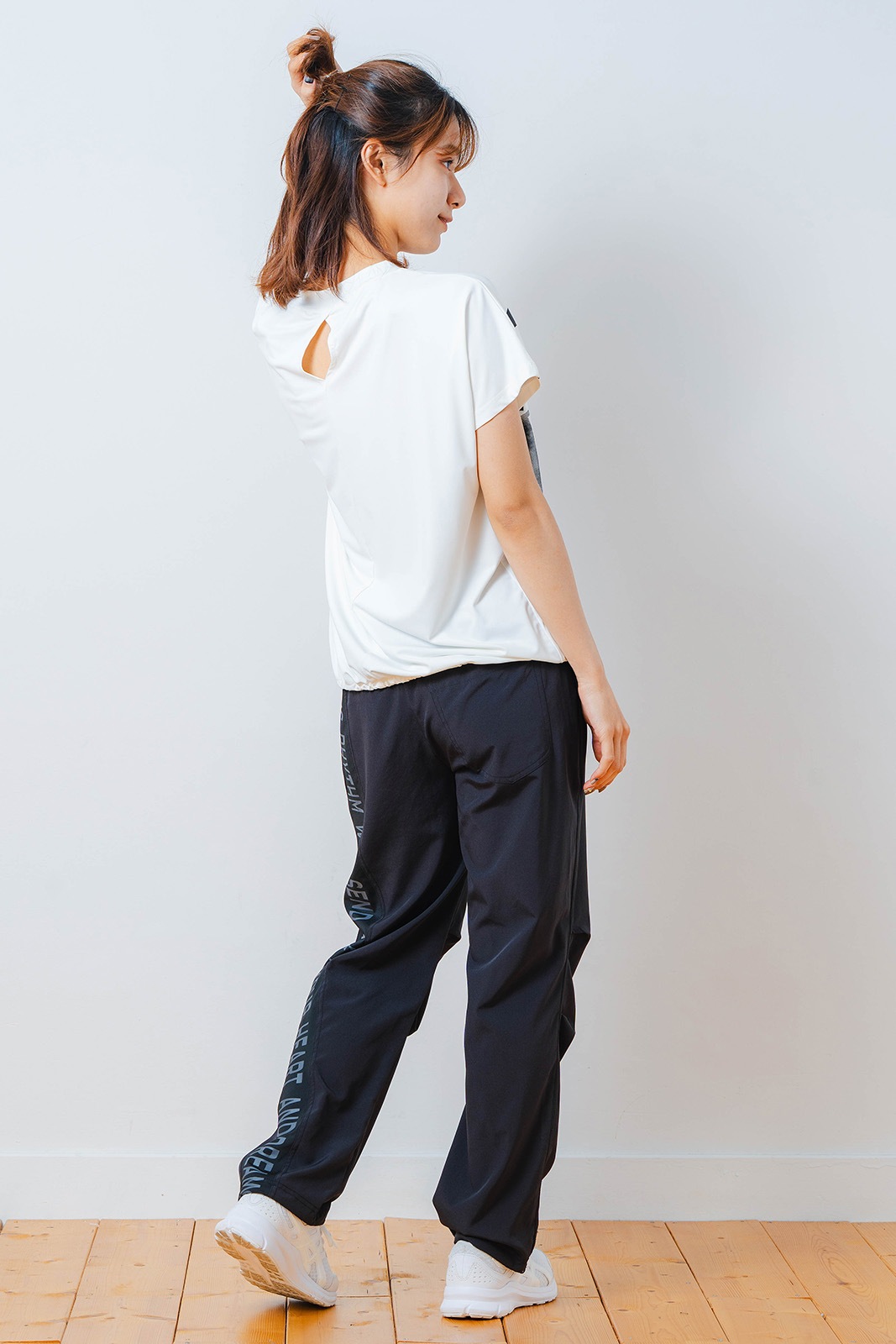 グラデーションテキスト Tシャツ ホワイト 1534-1449