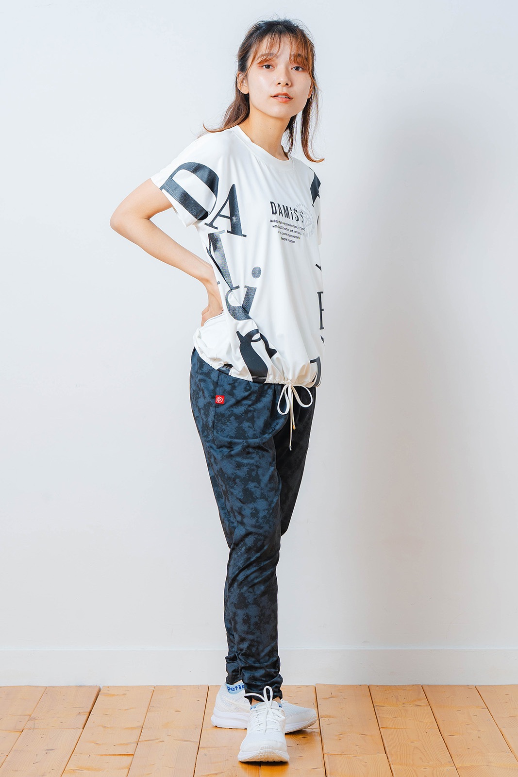 グラデーションテキスト Tシャツ ホワイト 1534-1449