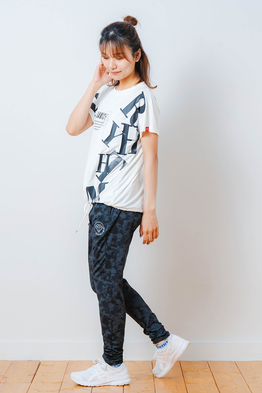 グラデーションテキスト Tシャツ ホワイト 1534-1449