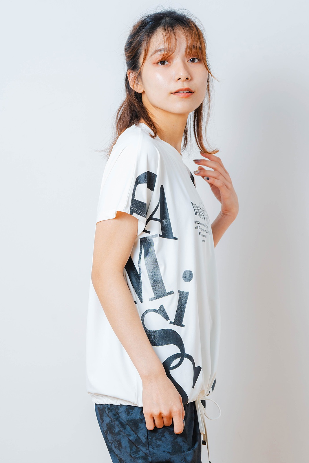 グラデーションテキスト Tシャツ ホワイト 1534-1449