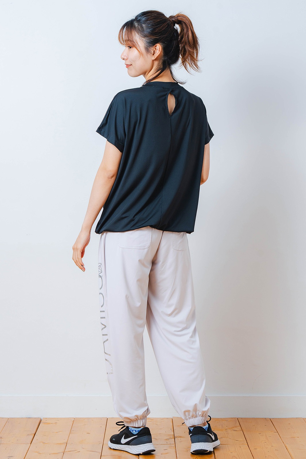 グラデーションテキスト Tシャツ ブラック 1534-1449