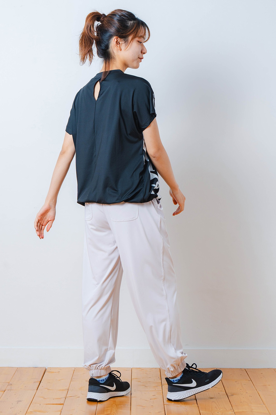 グラデーションテキスト Tシャツ ブラック 1534-1449