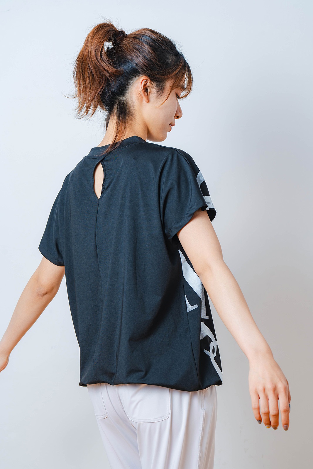 グラデーションテキスト Tシャツ ブラック 1534-1449