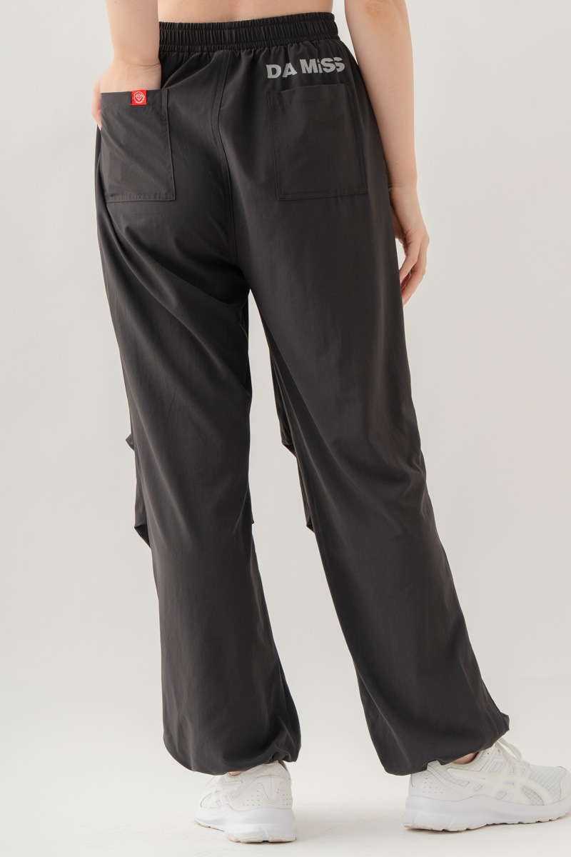 【先行割10％OFF】　ULTRA AIRY ワイドパンツ ブラック 1632-1485【8/17まで】