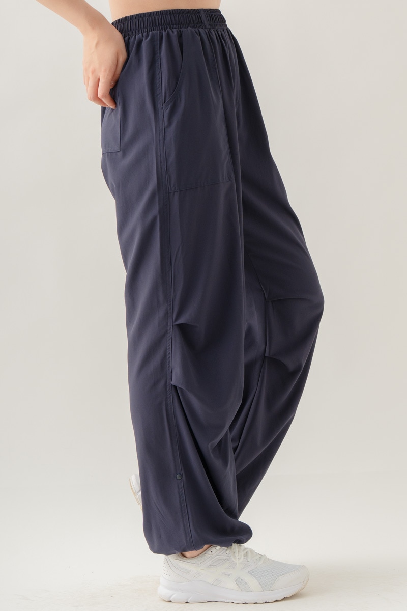 【先行割10％OFF】　ULTRA AIRY ワイドパンツ ネイビー 1632-1485【8/17まで】