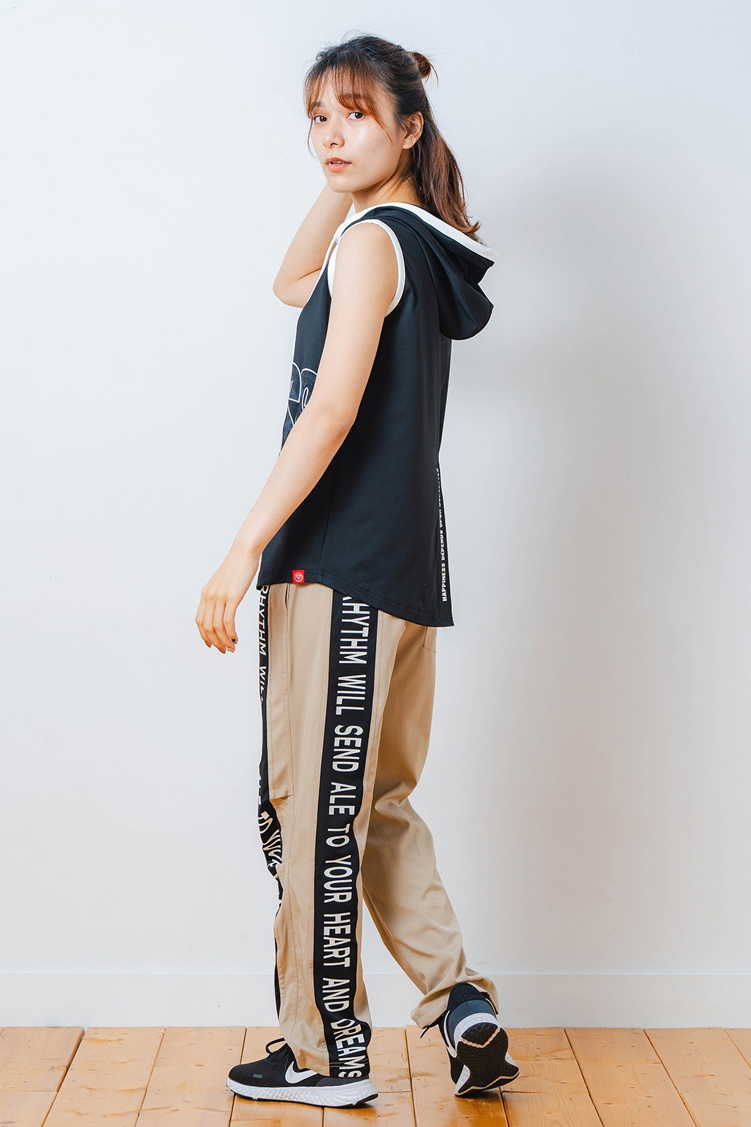 パッチワークフード タンクトップ ブラック 1533-1453