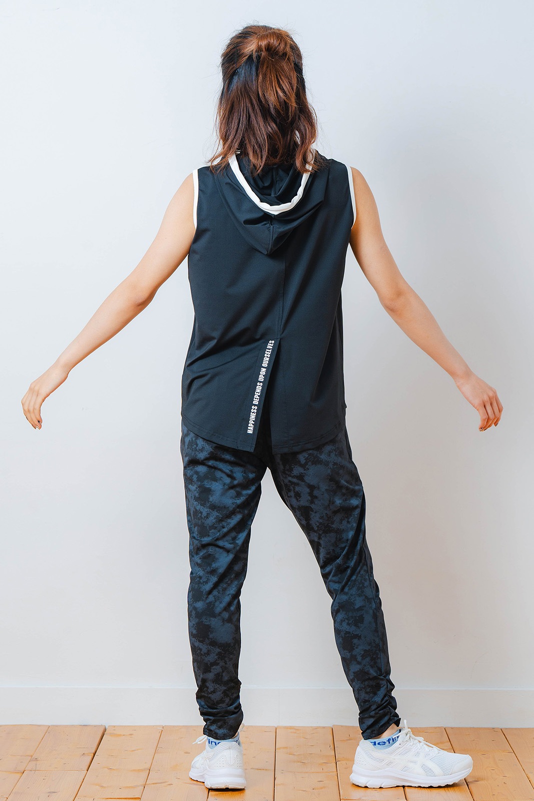 パッチワークフード タンクトップ ブラック 1533-1453