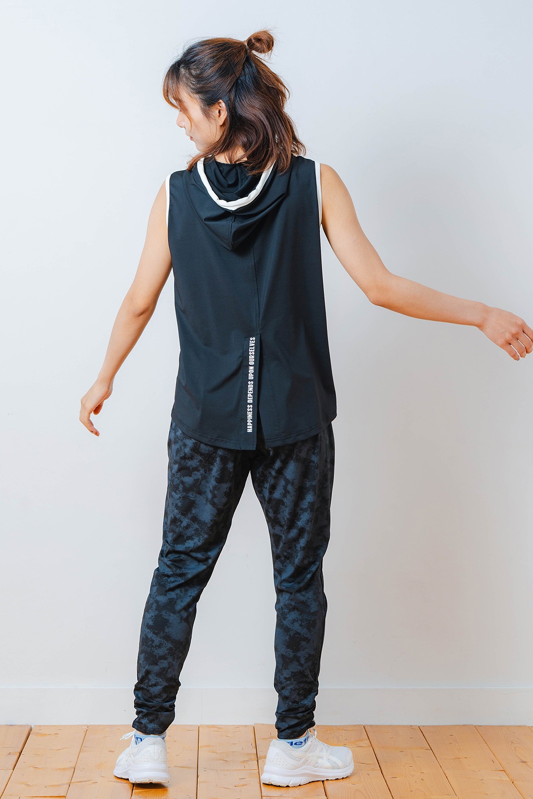 パッチワークフード タンクトップ ブラック 1533-1453