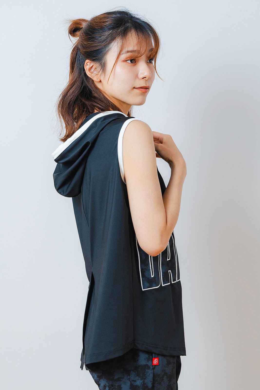 パッチワークフード タンクトップ ブラック 1533-1453