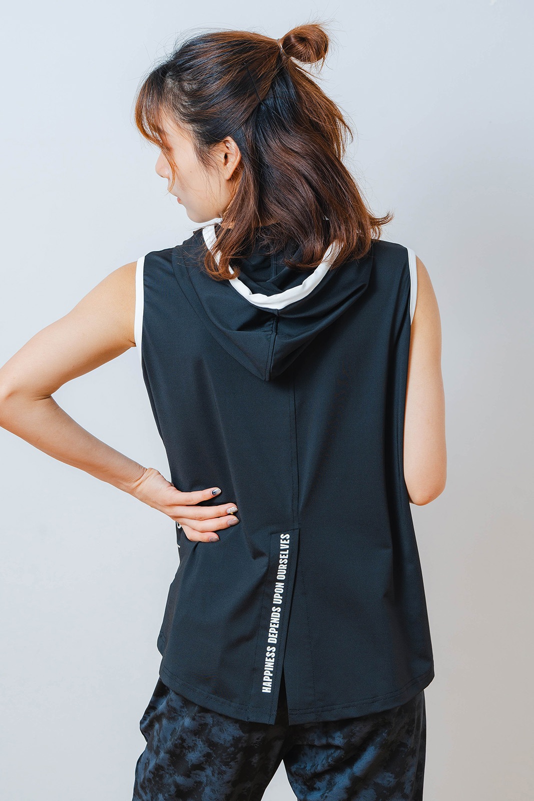 パッチワークフード タンクトップ ブラック 1533-1453