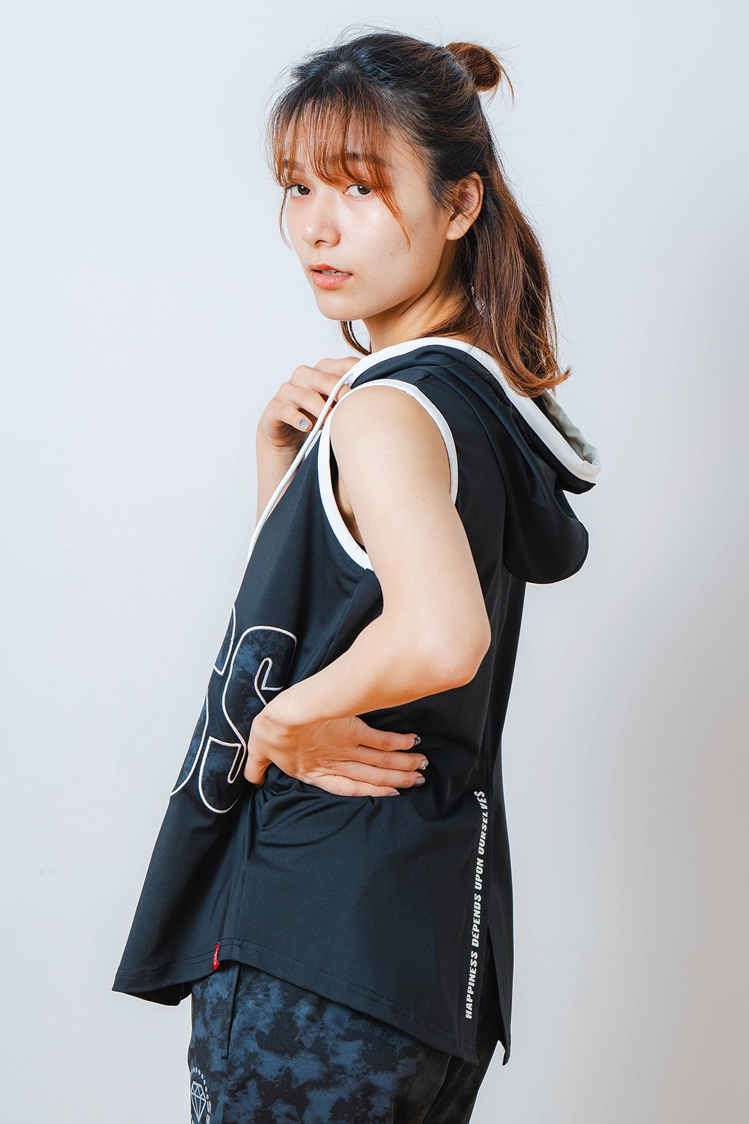 パッチワークフード タンクトップ ブラック 1533-1453