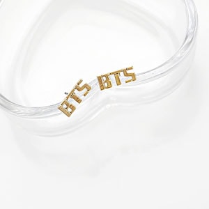 �ڹ񥹥��������������꡼ �ƾ�ǯ�ġ�BTS�ˤΥ��� �ԥ��� EARRING ��2��1���å�/3��1���
